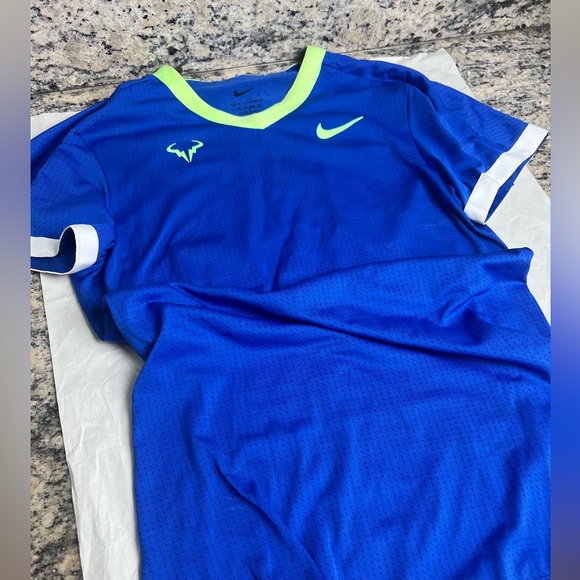Nike court Rafa Nadal tennis pro shirt men’s Sz Xs - Picture 3 of 4